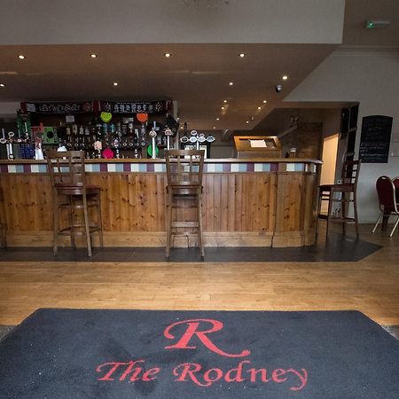 The Rodney Hotel Уорингтън Екстериор снимка